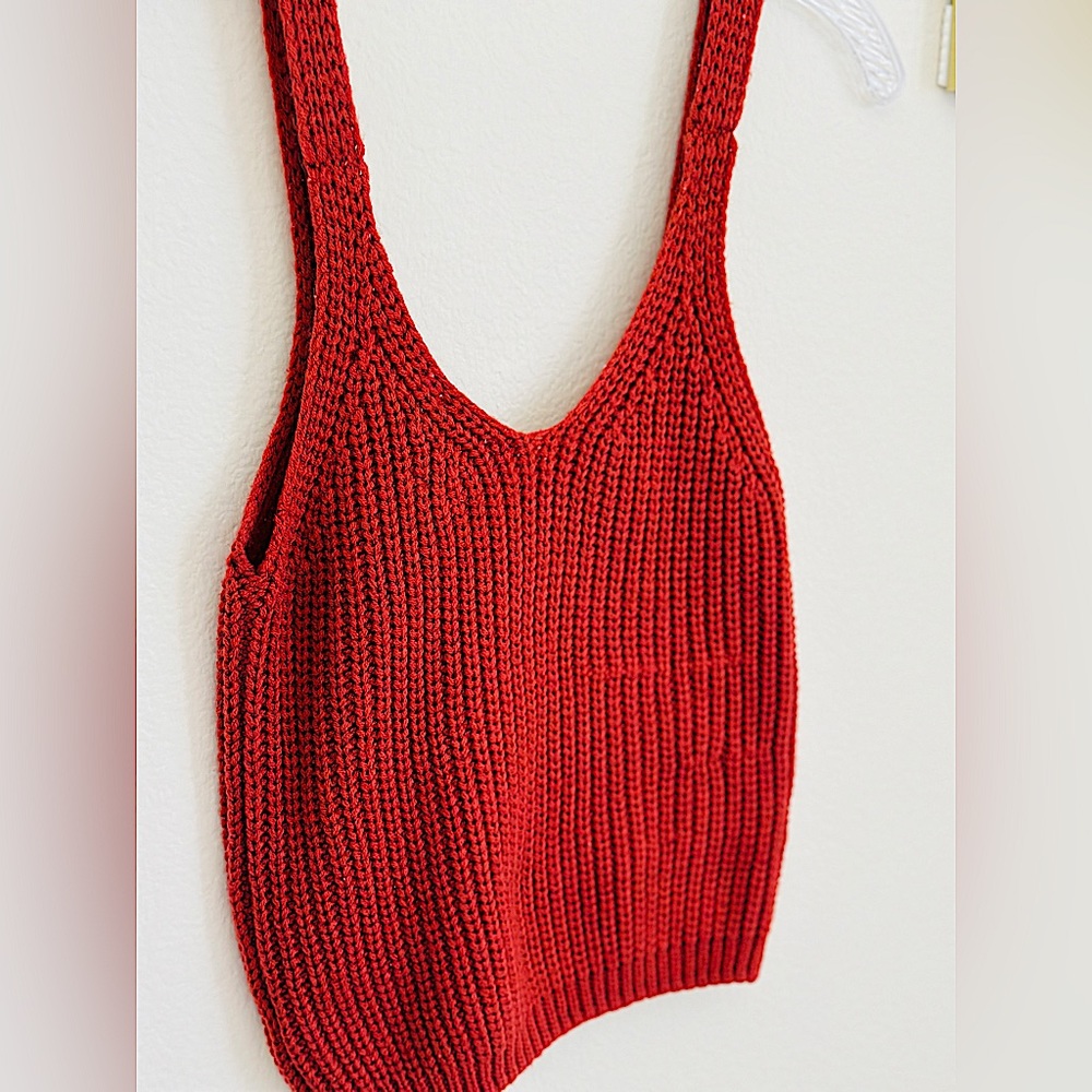 Excellent Condition | Harper Heritage Knit 🧶 V-Neck Tank